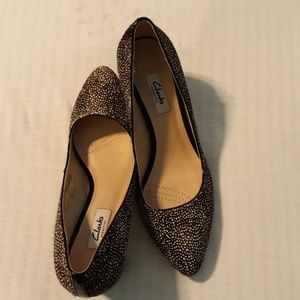 Clark's Block Heel Pump